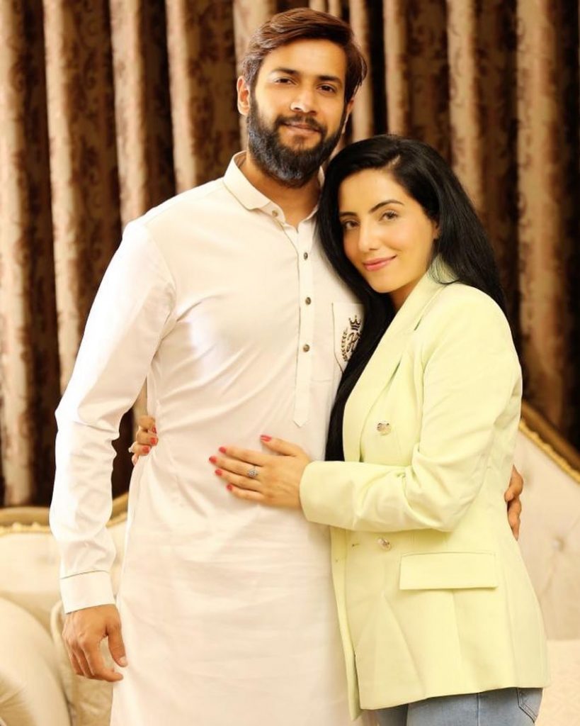 Imad Wasim And His Wife Celebrates 2nd Wedding Anniversary