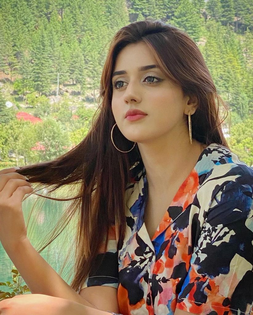 Jannat Mirza And Alishbah Anjum Beautiful Pictures From Northern Areas