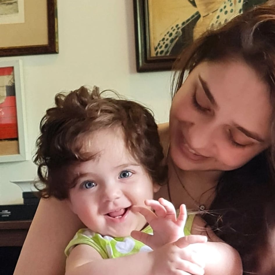 Adorable Pictures Of Juggan Kazim With Her Daughter