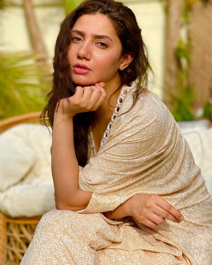 Mahira Khan Looks Drop Dead Gorgeous In Faiza Saqlain Bridal Ensemble