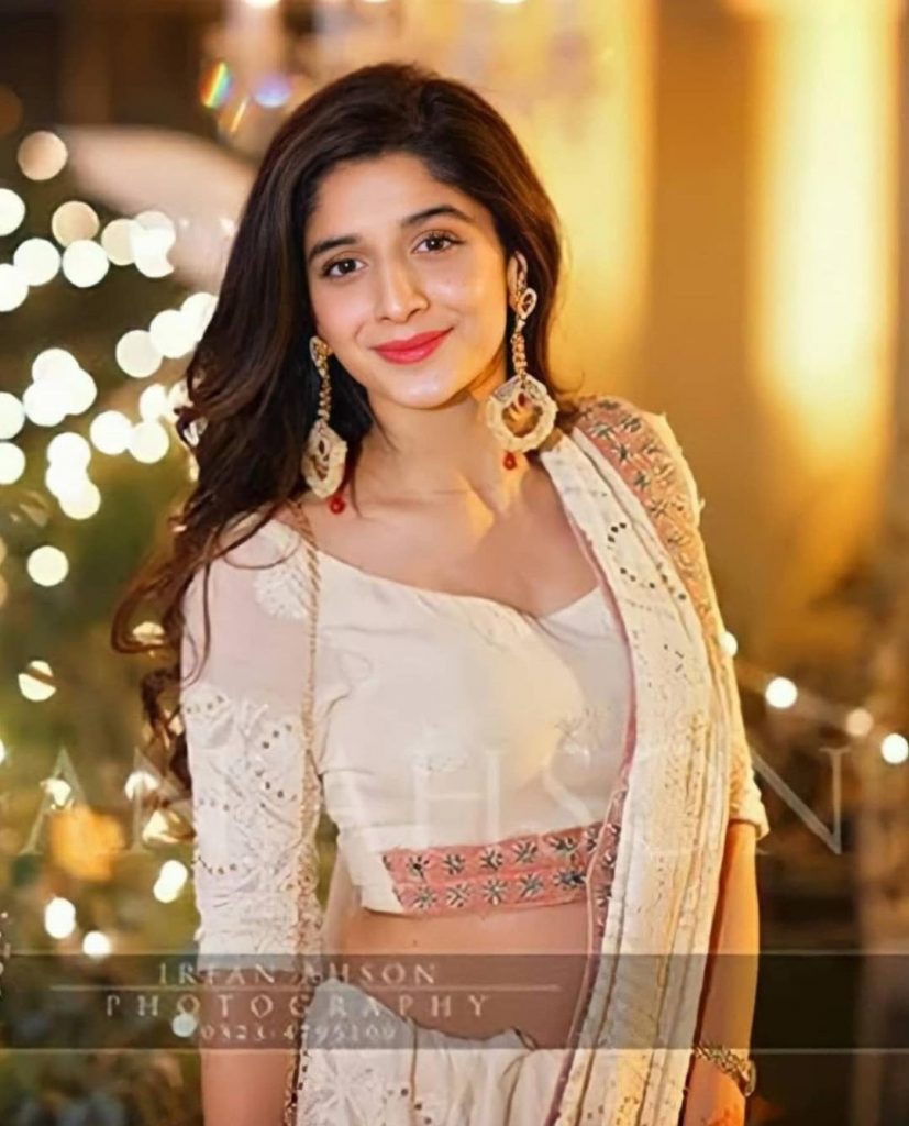 Mawra Hocane Flaunts Elegance In Her Sari Looks