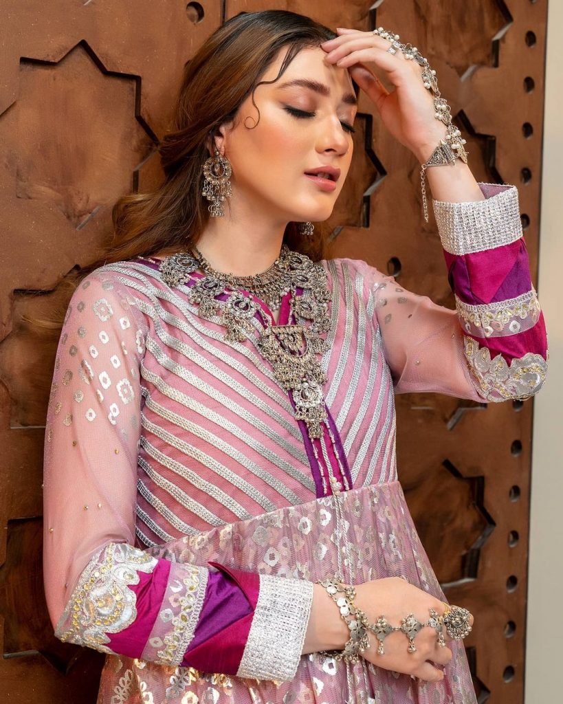 Momina Iqbal Flaunts Elegance In Her Latest Shoot