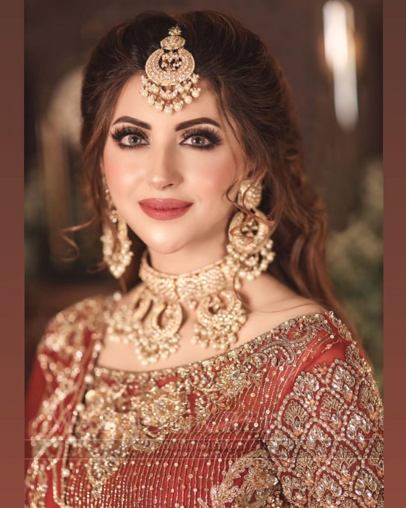 Moomal Khalid Nails Ethereal Beauty In Her Latest Bridal Shoot