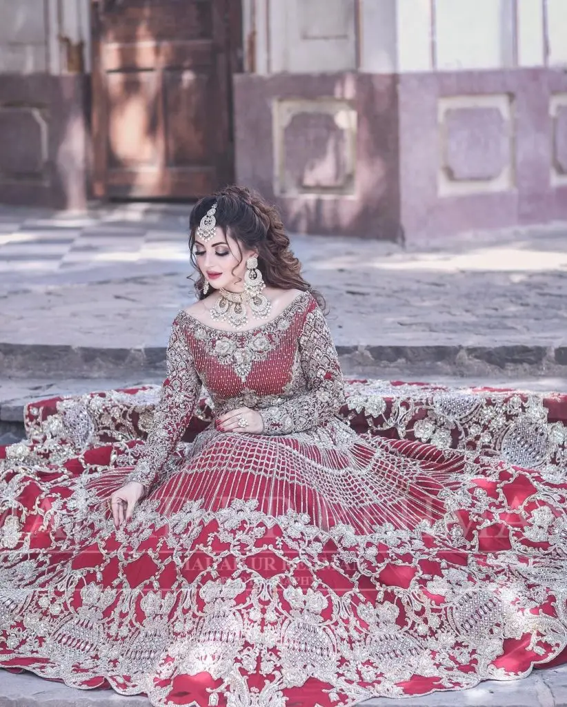 Moomal Khalid Nails Ethereal Beauty In Her Latest Bridal Shoot