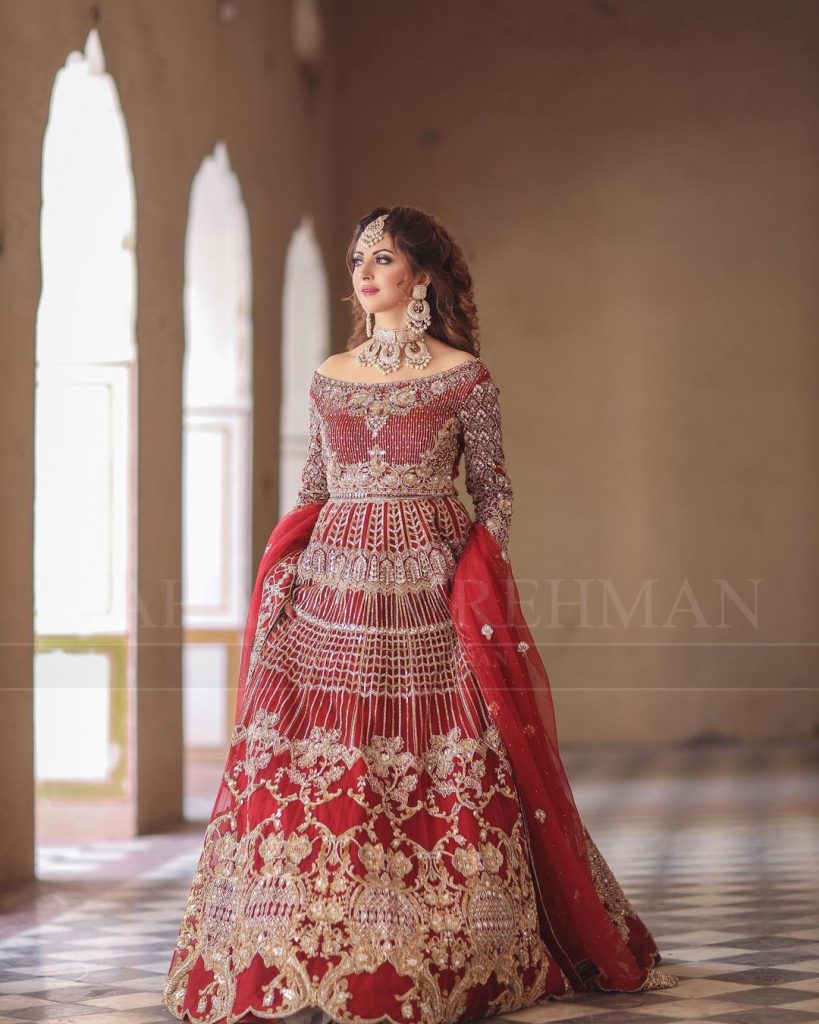 Moomal Khalid Nails Ethereal Beauty In Her Latest Bridal Shoot