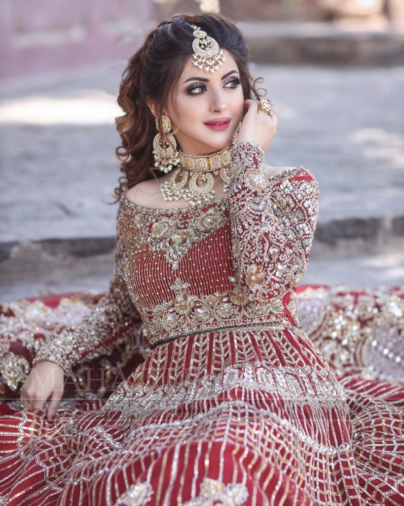 Moomal Khalid Nails Ethereal Beauty In Her Latest Bridal Shoot