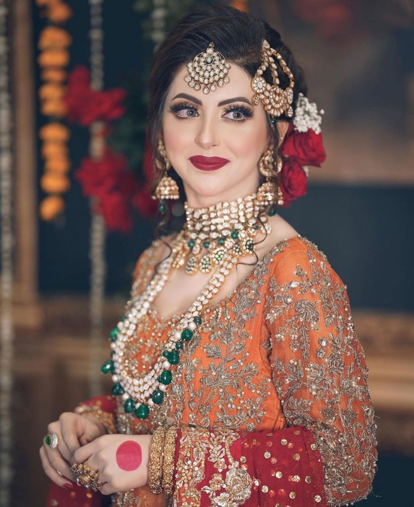 Moomal Khalid Exudes Utter Elegance In Her Latest Bridal Shoot ...