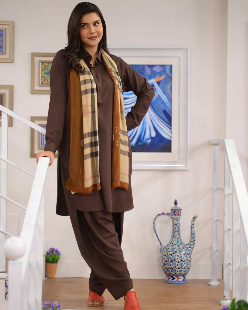 Nida Yasir Trolled On Wearing Gents Style Suit