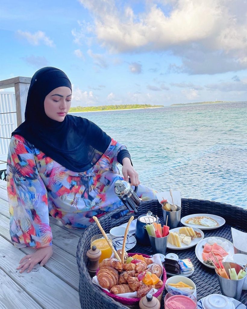 Sana Khan Vacationing In Maldives With Her Husband