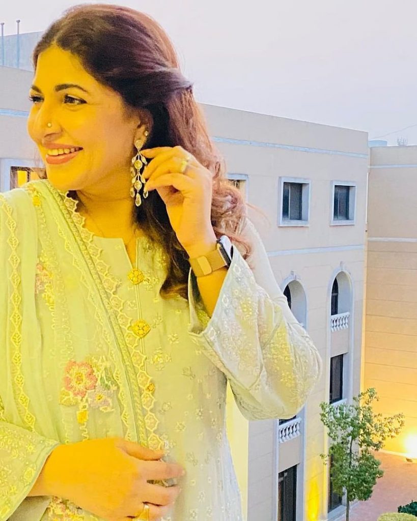 Shagufta Ejaz Casual Family Clicks