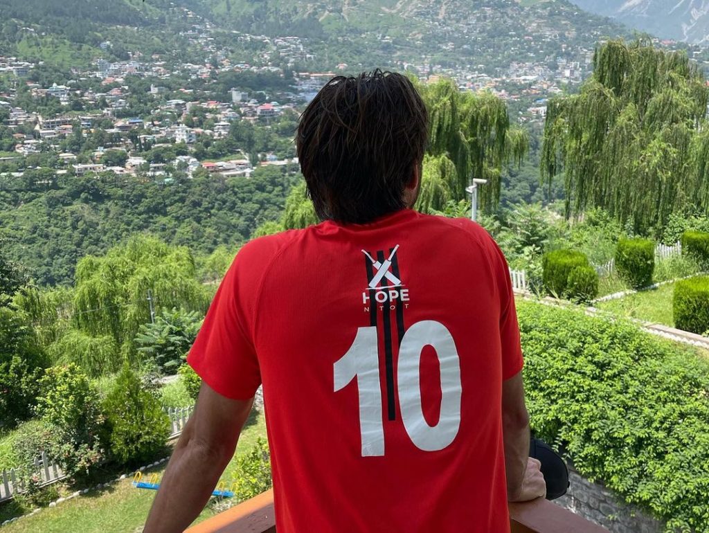 Shahid Afridi Returns Home To A Lovely Surprise