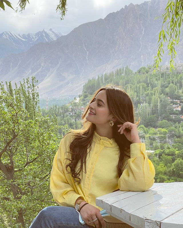 Aiman Khan Turns Heads In Her New Adorable Pictures