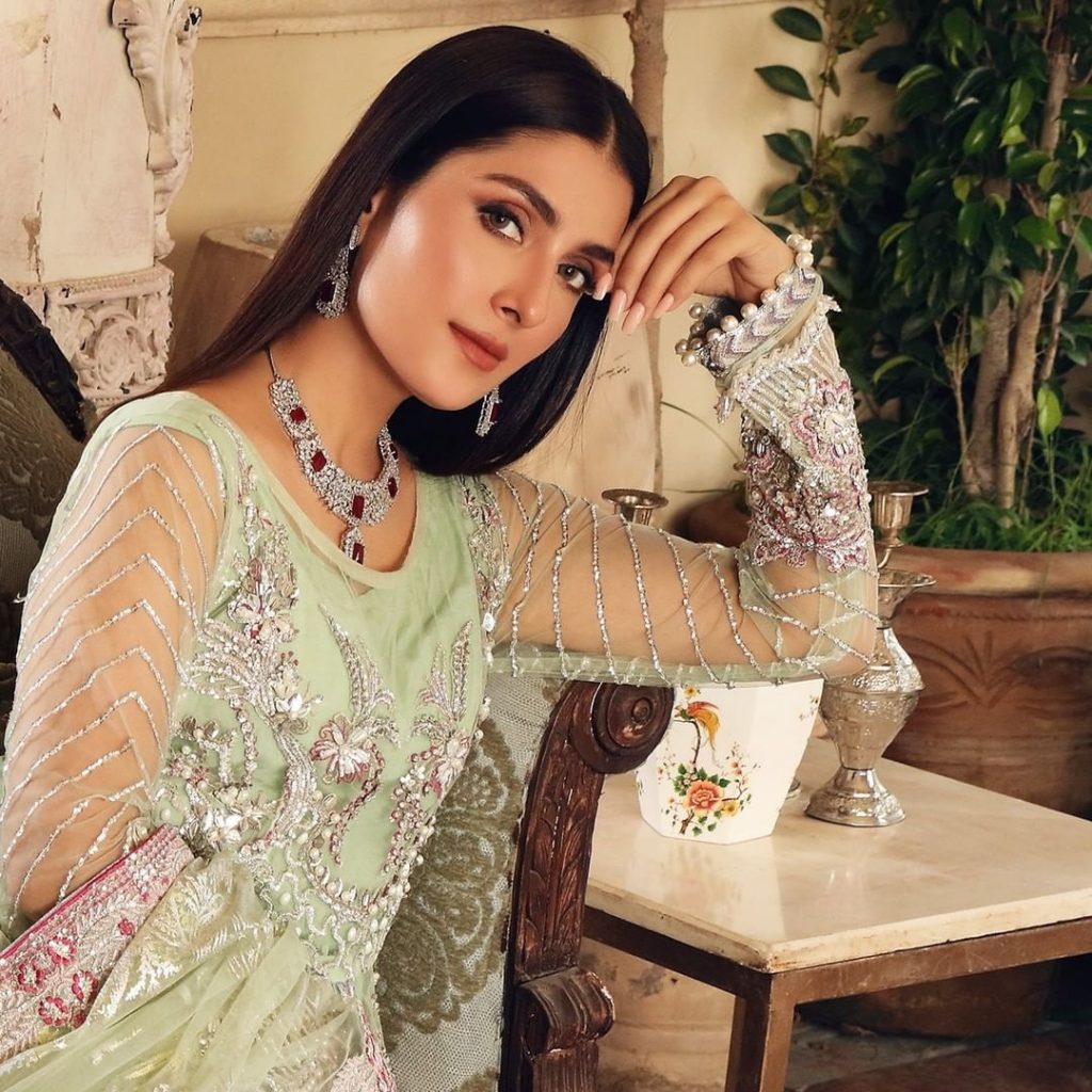 Ayeza Khan Is Looking Gorgeous In Recent Photoshoot