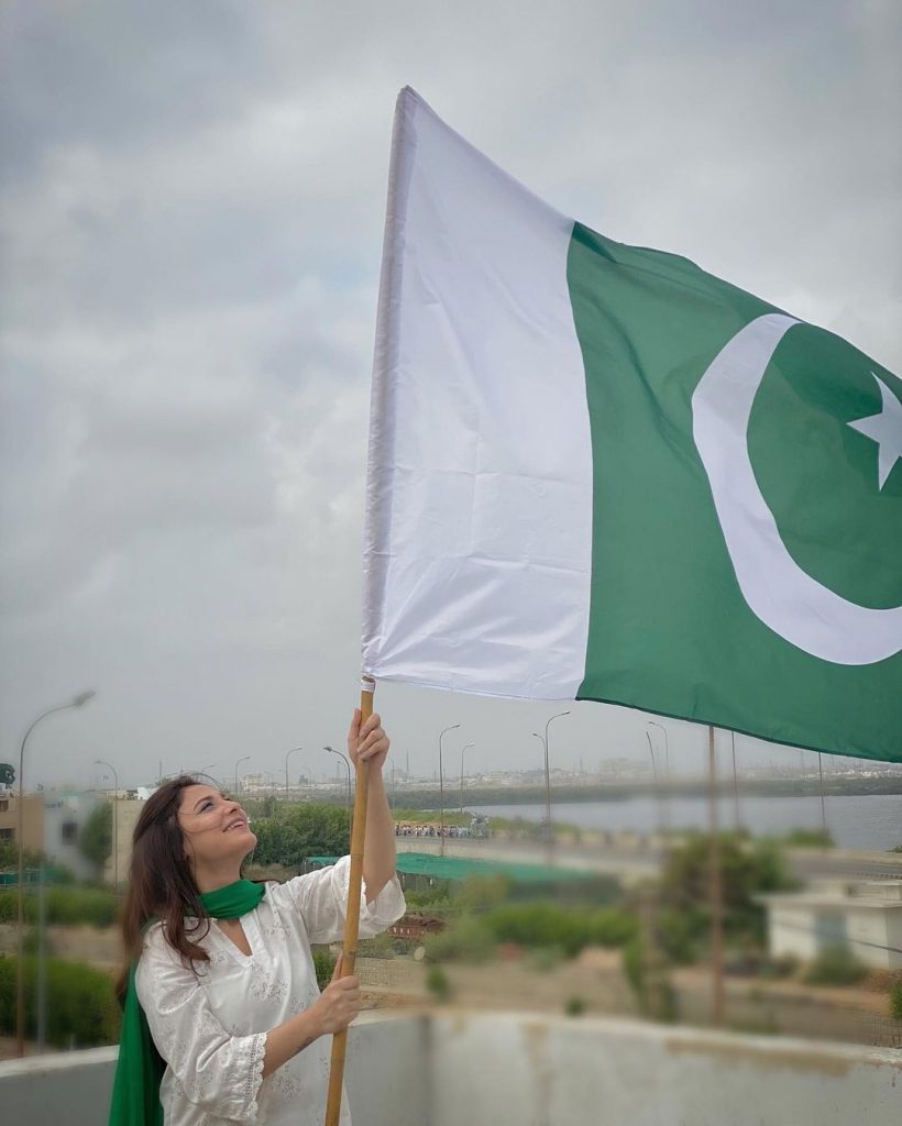 Beautiful Pictures Of Pakistani Celebrities On Independence Day 2021
