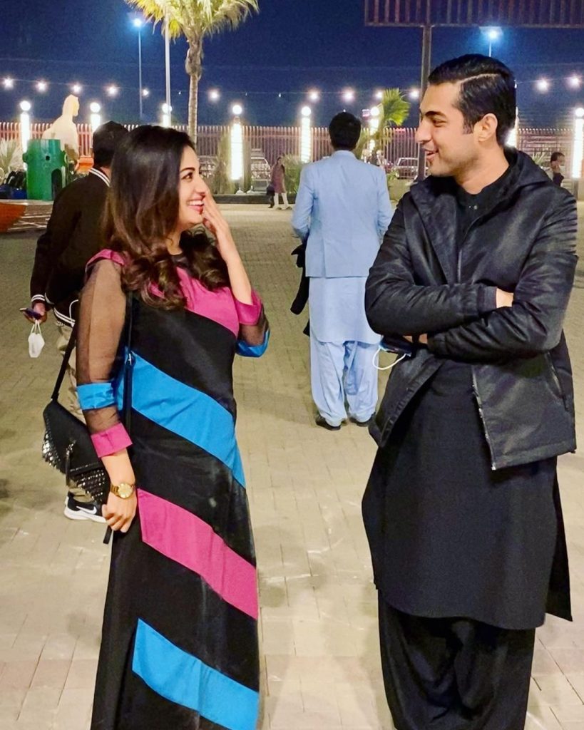 Farah Iqrar Beautiful Pictures With Husband Iqrar Ul Hassan
