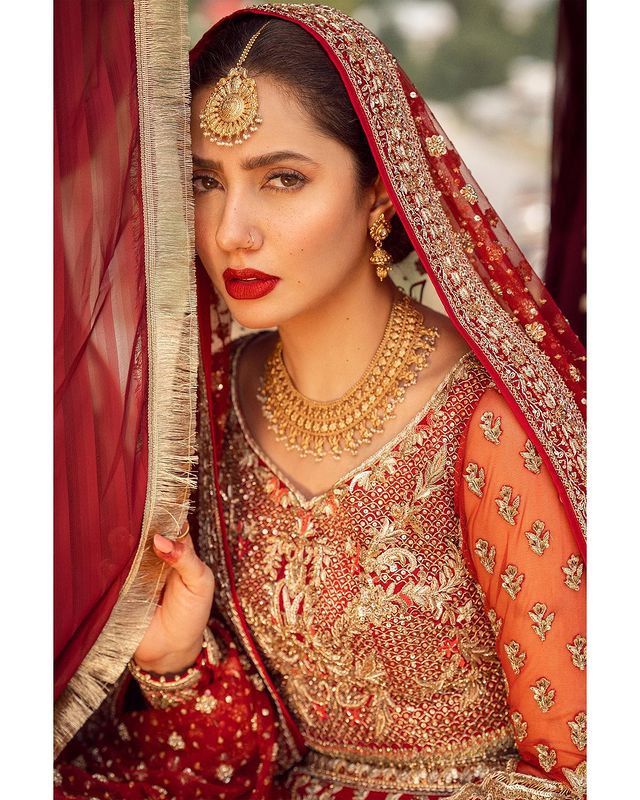 Mahira Khan Dazzles As A Traditional Bride In Red