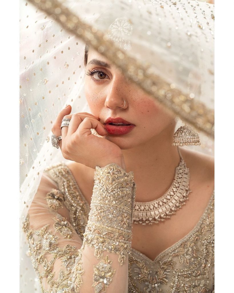 Mahira Khan Looks Drop Dead Gorgeous In Faiza Saqlain Bridal Ensemble