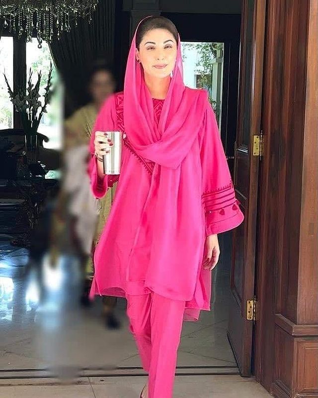 Maryam Nawaz And Kubra Khan Rocked The Same Khaadi Outfit