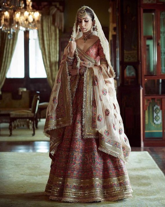 Maryam Nawaz's Daughter-In-Law Wore A Sabyasachi Bridal Ensemble On ...