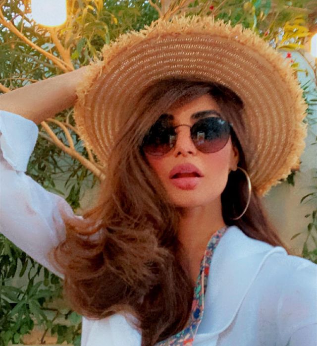 Mehreen Syed Celebrates Her Birthday In Greece With Friends