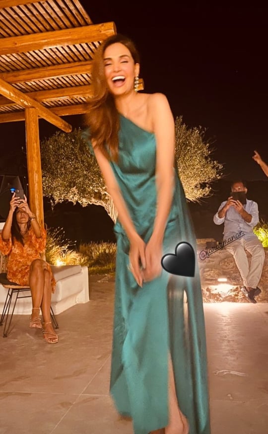 Mehreen Syed Celebrates Her Birthday In Greece With Friends