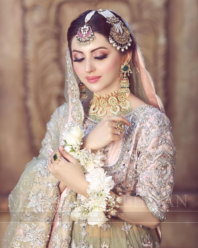 Moomal Khalid Looks Undeniably Gorgeous In Her Latest Bridal Shoot