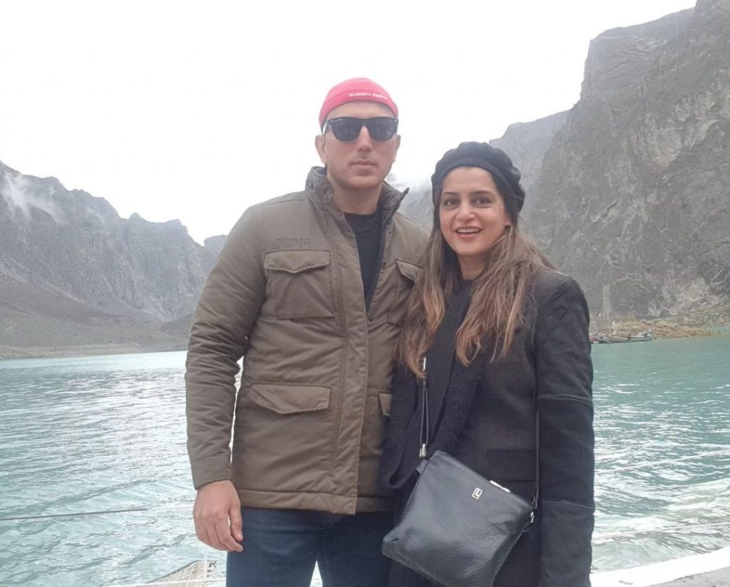 Nazia Malik Beautiful Pictures With Husband From Northern Pakistan