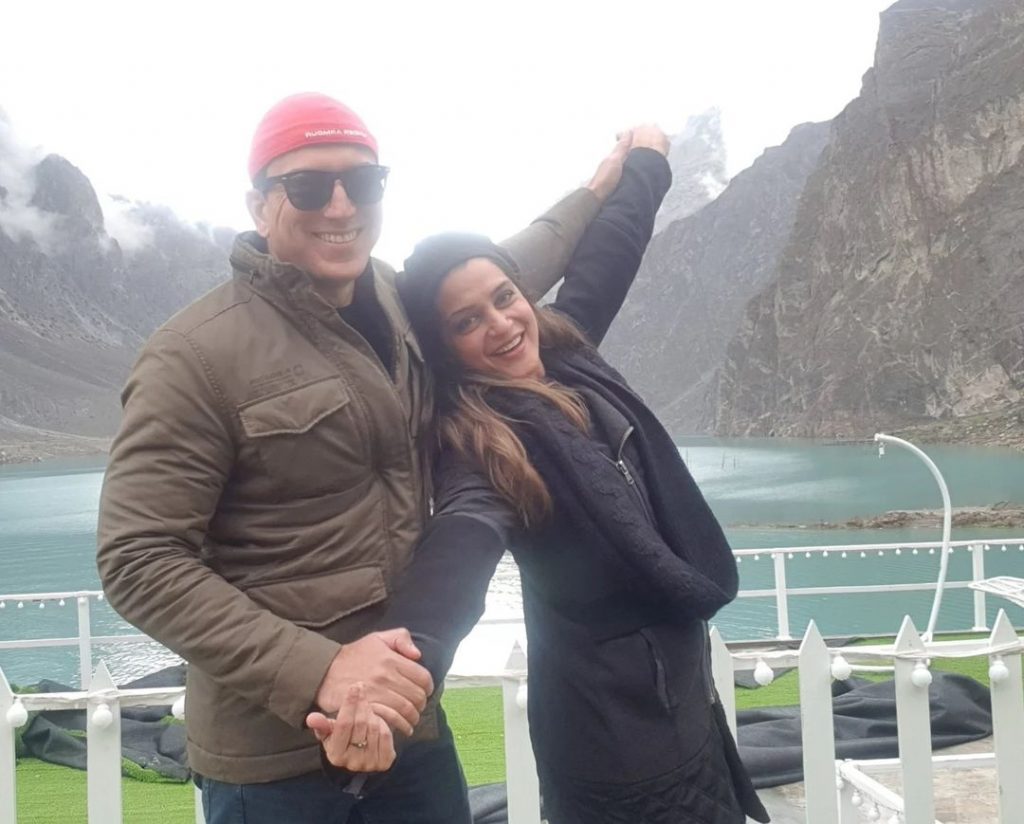 Nazia Malik Beautiful Pictures With Husband From Northern Pakistan