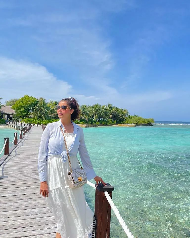 Adorable Picture From Nida Yasir's Vacay Spree In Maldives