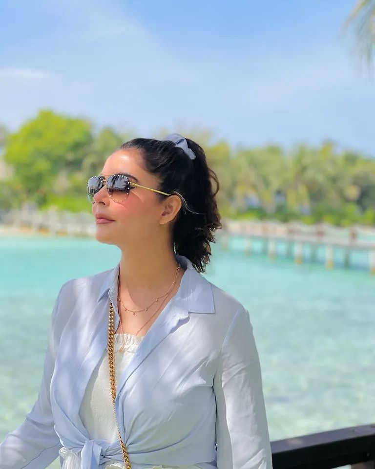 Adorable Picture From Nida Yasir's Vacay Spree In Maldives