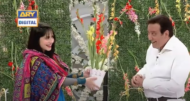 People Love Neelam Muneer's Pashto Act