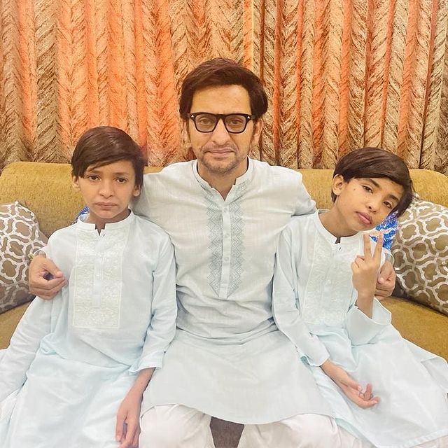 Saleem Meraj With His Family- Beautiful Unseen Pictures