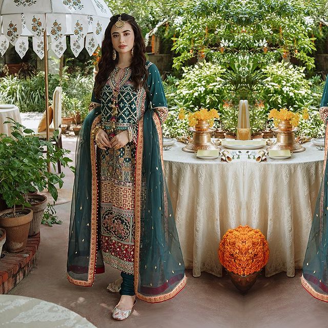 Sana Javed And Bilal Ashraf Pair Up For Shadmani By Qalamkar