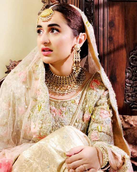 Top Five Elegant Bridal Looks Of Yumna Zaidi | Reviewit.pk