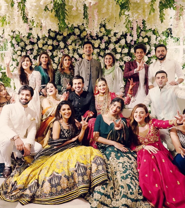 Bewitching Pictures Of Amna Ilyas From Minal Khan's Wedding