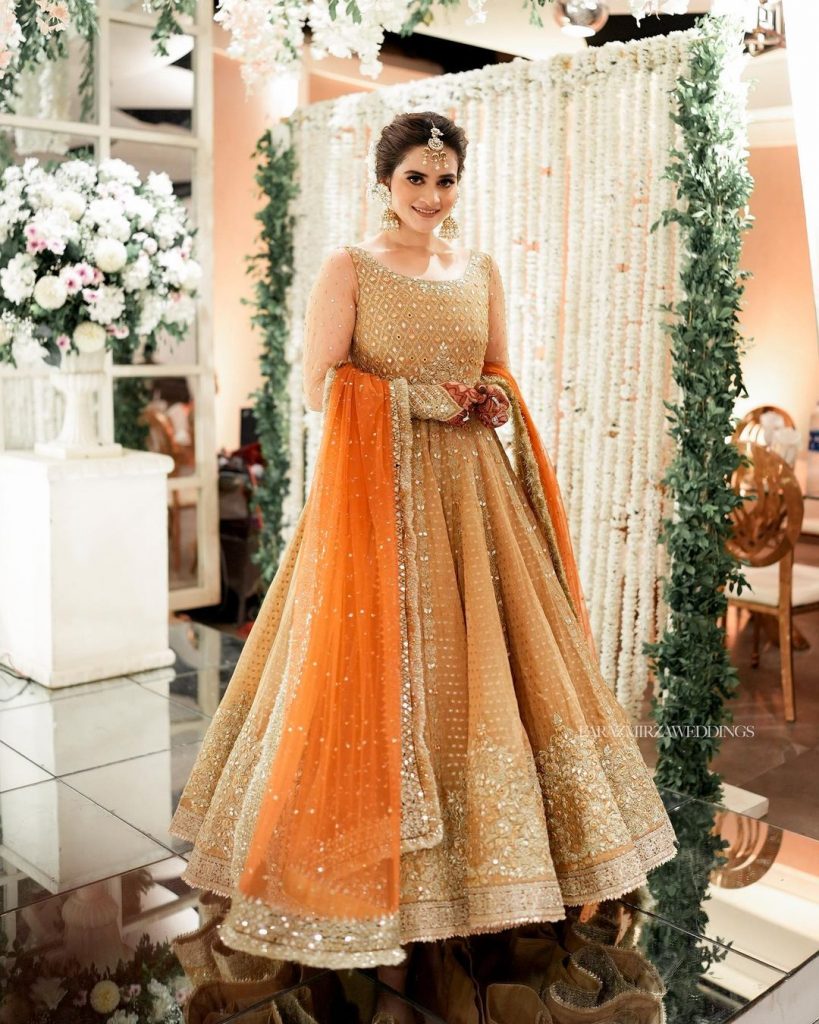 Bewitching Portraits Of Aiman Khan And Muneeb Butt From Minal's Wedding