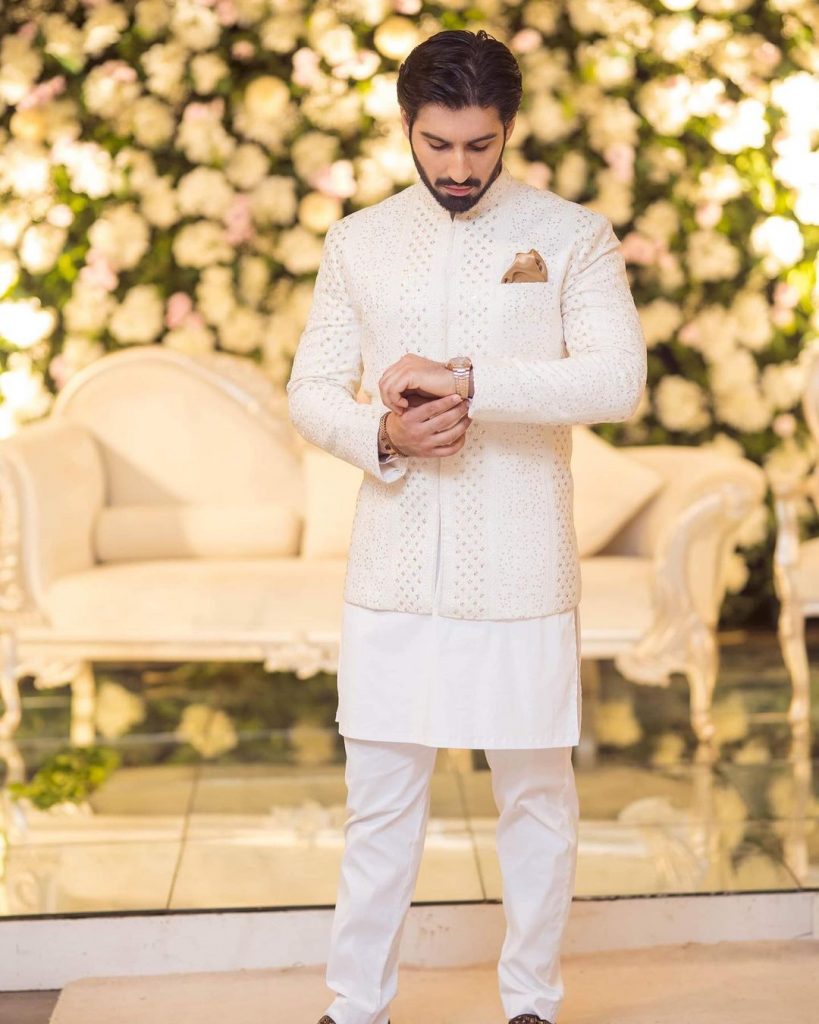 Bewitching Portraits Of Aiman Khan And Muneeb Butt From Minal's Wedding