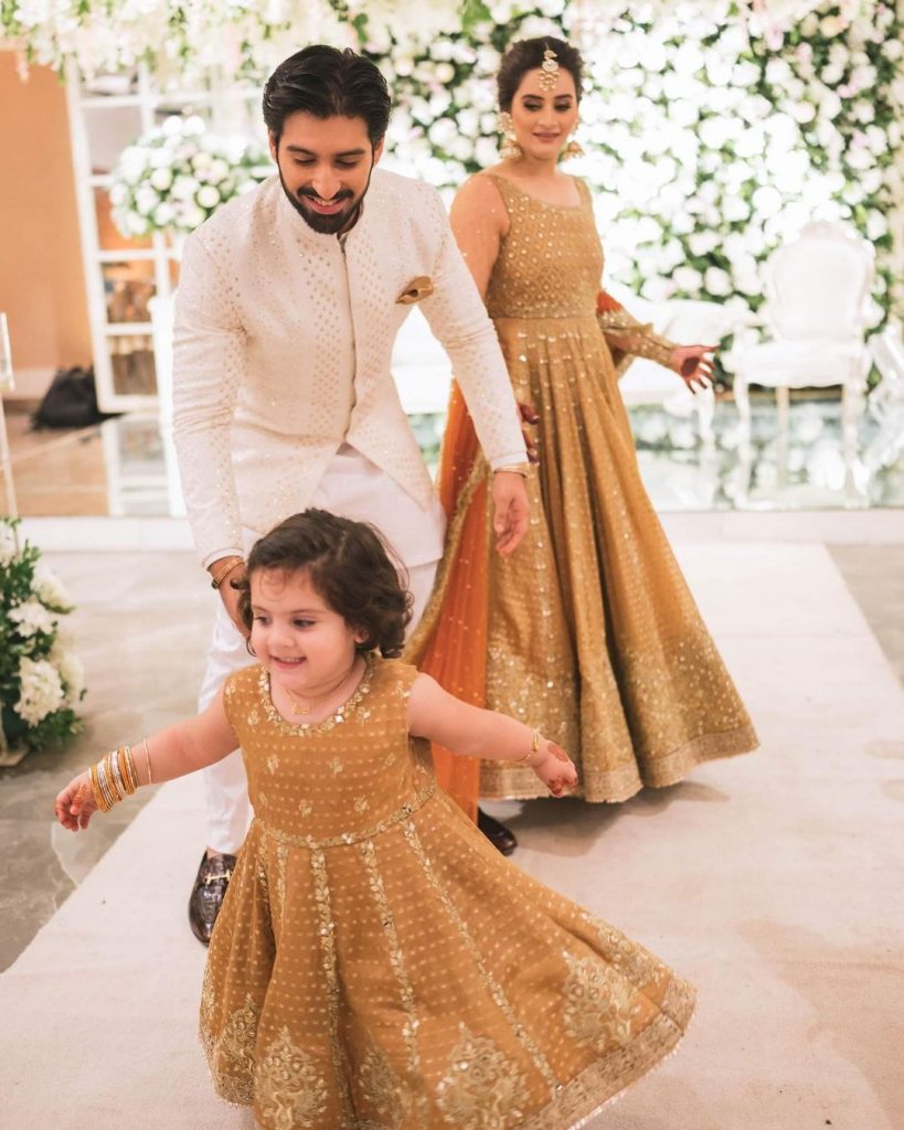 Bewitching Portraits Of Aiman Khan And Muneeb Butt From Minal's Wedding