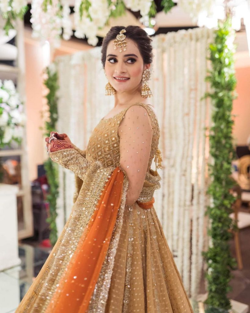 Bewitching Portraits Of Aiman Khan And Muneeb Butt From Minal's Wedding