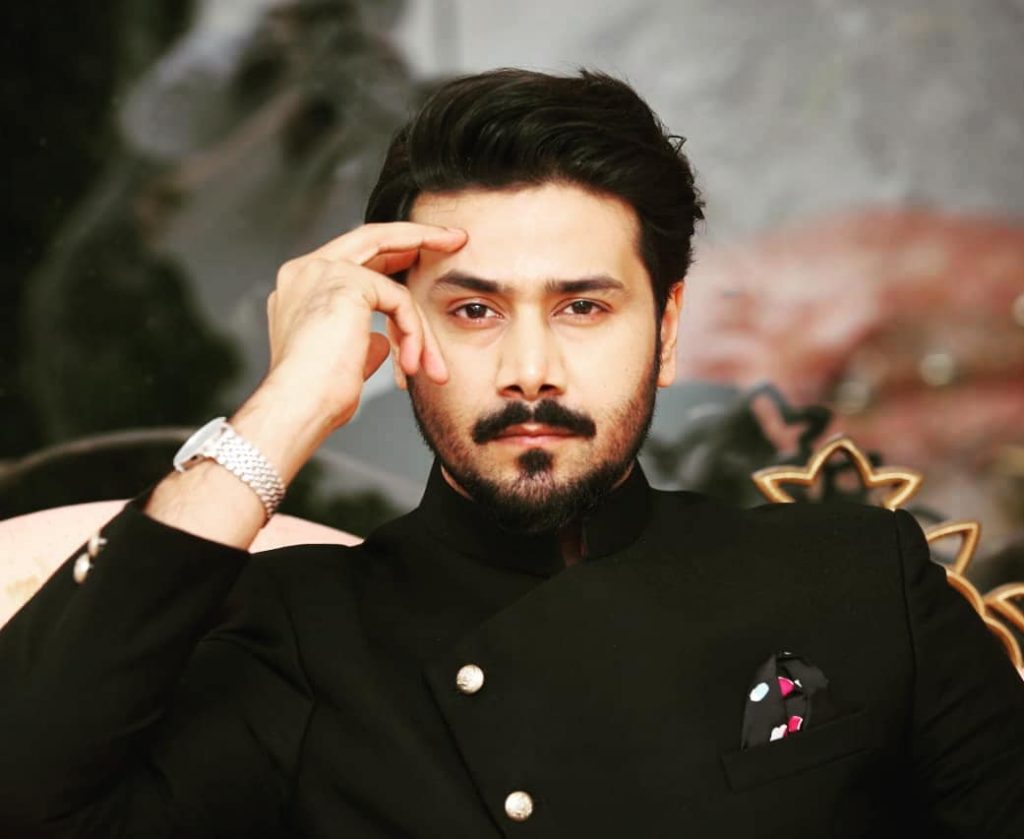 Actor Ali Abbas With His Family- Beautiful Pictures