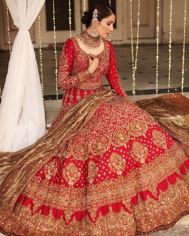 Ayeza Khan Is A Vision In Traditional Bridal Ensembles By Aisha Imran