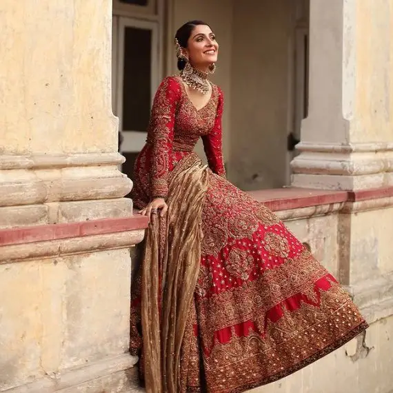 Ayeza Khan Is A Vision In Traditional Bridal Ensembles By Aisha Imran 