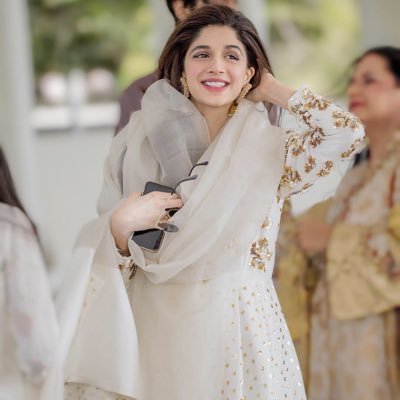 Firdous Jamal Responds To Mawra's Hateful Tweet