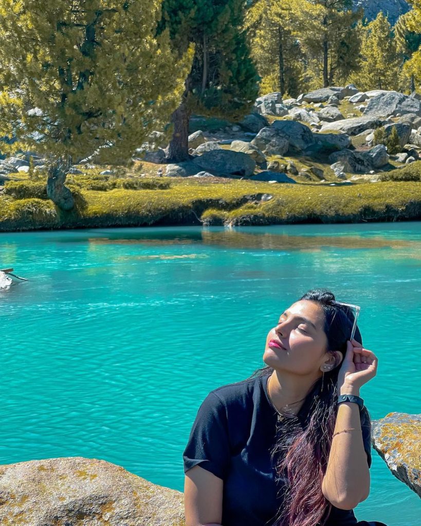 Syeda Tuba Aamir Vacationing With Friends