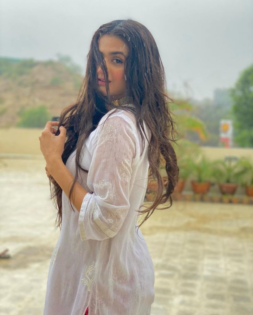 Hira Mani's Stills While Enjoying Rain Are Bringing In A Lot Of Criticism