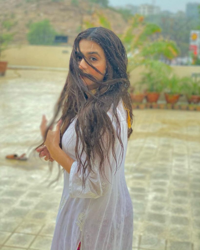 Hira Mani's Stills While Enjoying Rain Are Bringing In A Lot Of Criticism