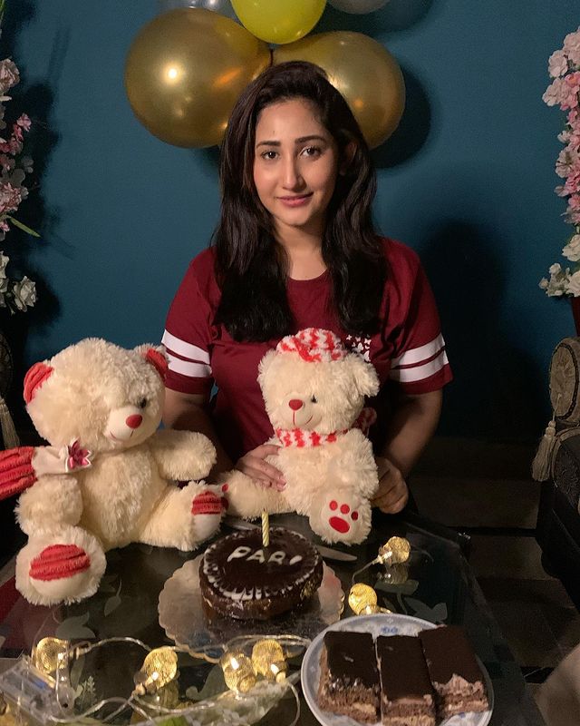 Pari Hashmi Celebrated Her Birthday With Family