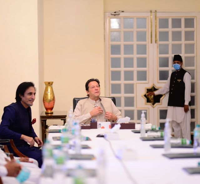 Pakistan's T20 World Cup Squad Meets Prime Minister Imran Khan