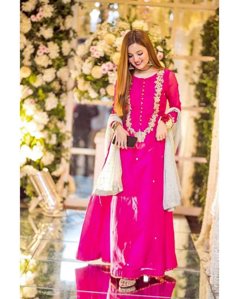 Adorable Clicks Of Rabeeca Khan From Minal And Ahsan's Wedding