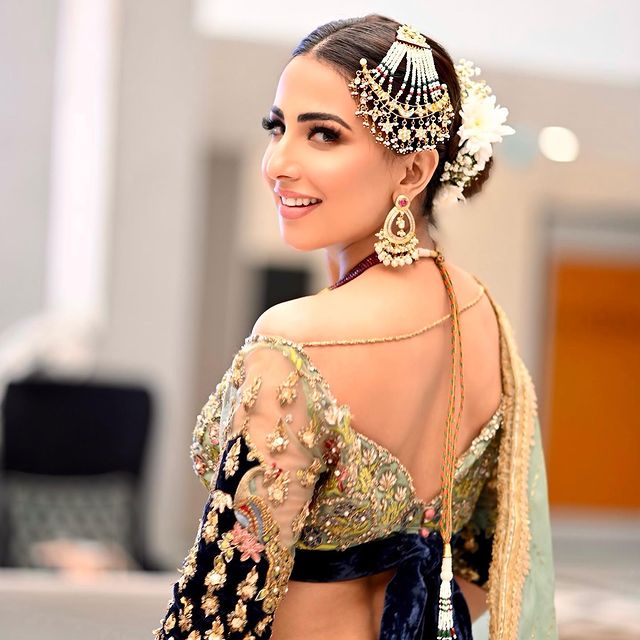 Public Criticism On Ushna Shah's Recent Look For A Shoot